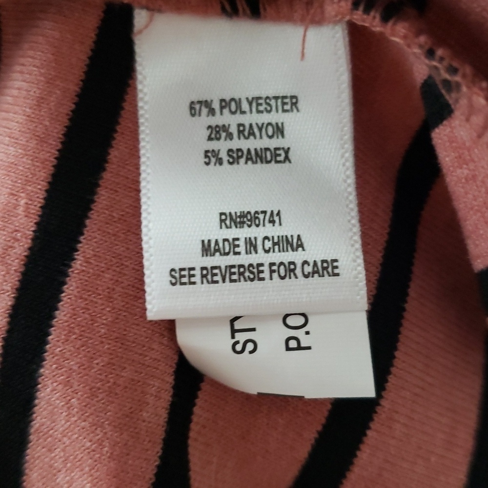 Plus Size NWT Women's Boxy Top 4X Pink Black Striped V-neck Casual Relaxed New - Picture 9 of 11